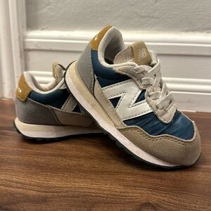 New Balance 237 slip-on sneakers - Toddler size 7C - Preloved